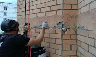 Обследование фасада здания в Белебее в октябре